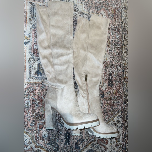 Fall Suede Boots - Picture 4 of 8